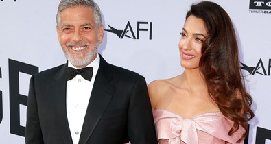 Az igaz szerelem: Nagyon fogod irigyelni George és Amal Clooney szerelmes pillanatait!