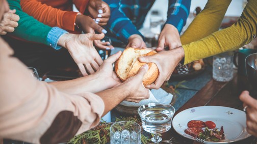 Ha így eszed a süteményt karácsonykor, szerencsét hoz