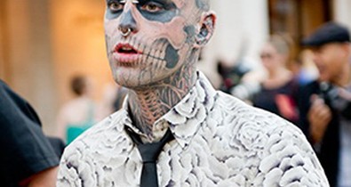 Bevállalós fiúk tabudöntögető szettekben