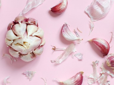 Ez történne a szervezetedben, ha minden egyes nap ennél fokhagymát: a mennyiséggel vigyázz, bizonyos gyógyszereket hatástalaníthat