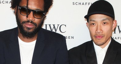 A DKNY menő párossal erősít