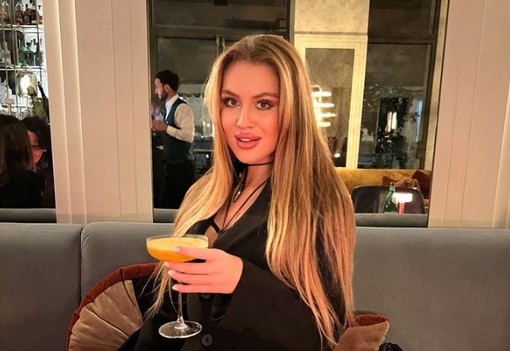 7 csodás fotó Szoboszlai Dominik menyasszonyáról, akit egy év után eljegyzett a sztárfocista