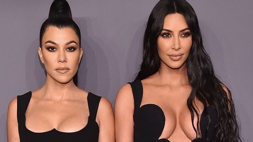 Kim és Kourtney Kardashian arcmaszkja teljesen elcsúnyította őket
