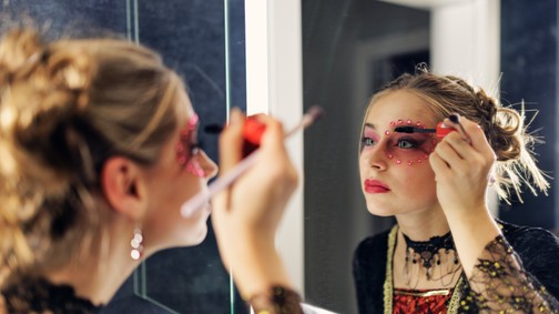 3 kreatív sminkötlet Halloween-re, amit nagyon egyszerű elkészíteni