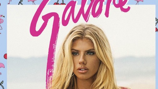 A kebelkirálynő őrületes domborítása