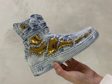 Oversize Guo kerámiaművész alkotása