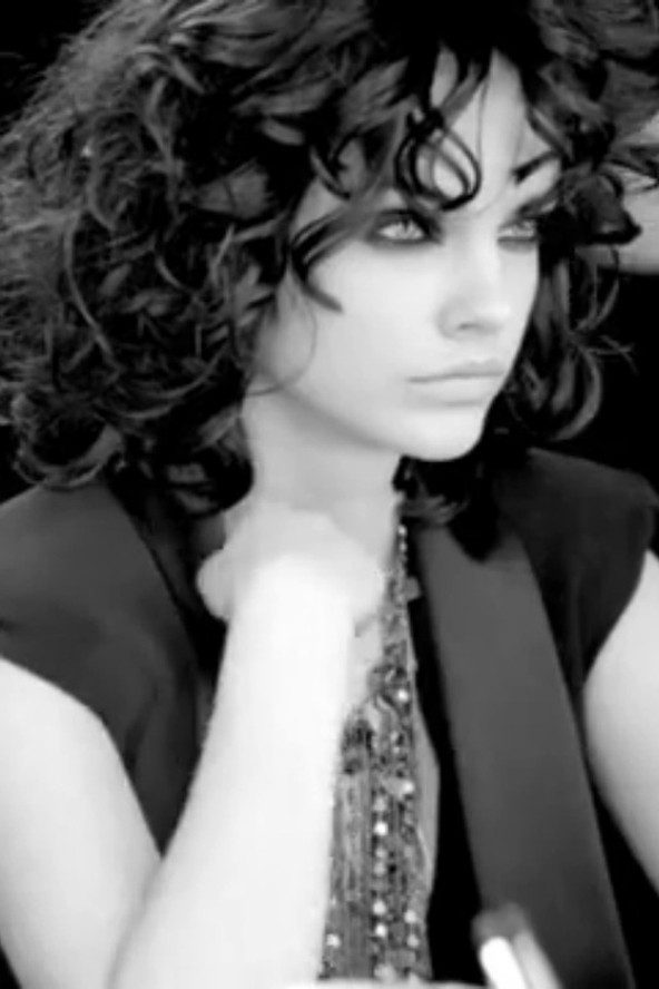 palvin barbi, loreal, bianca balti, natasha poly, zenekar, énekel, topmodell, videó