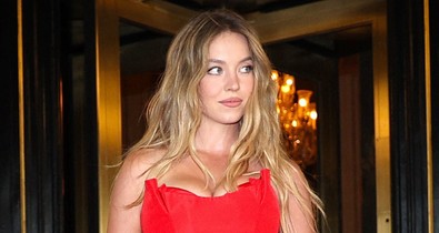 Sydney Sweeney élete legszebb ruhájában tündökölt: Vera Wang estélyijét bármelyik nő azonnal elfogadná