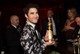 Darren Criss és jól megérdemelt Golden Globe szobra.