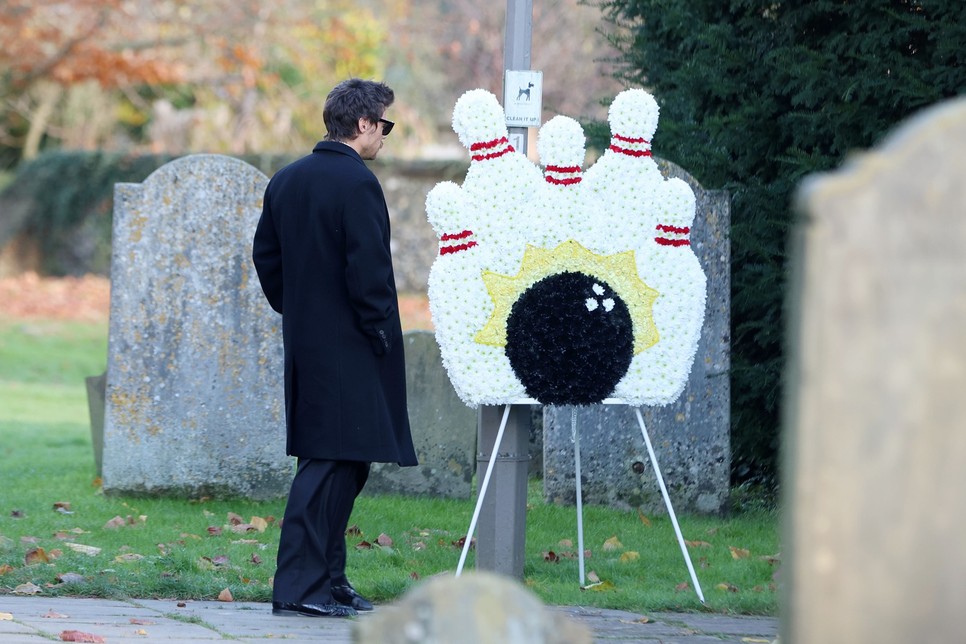 Harry Styles zenésztársa, Liam Payne temetésén