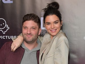 Kendall Jenner telivigyorral villantott