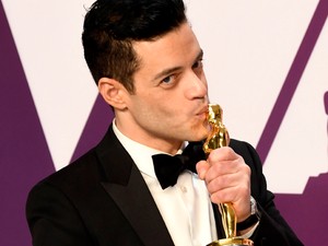 Rami Malek leesett a színpadról miután átvette az Oscar-díjat