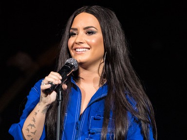 Demi Lovato csak úgy ragyog új pasija mellett