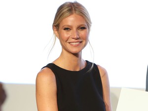 Hoppá, Gwyneth Paltrow kis feketéje tényleg kicsi