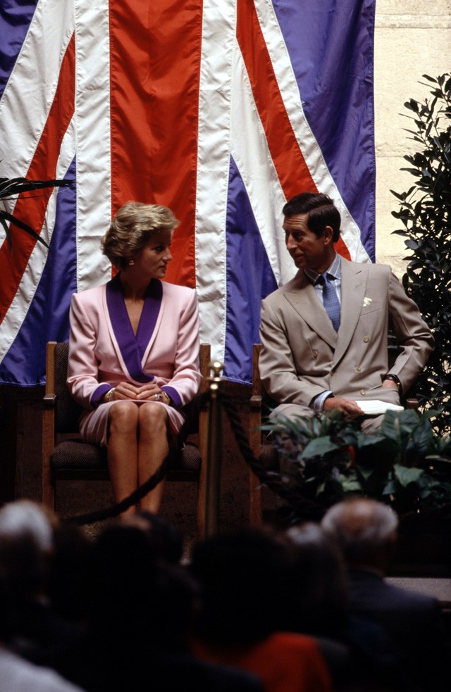 A (mai nevén) Budapesti Corvinus Egyetemre is ellátogattak, ahol Károly beszédet is tartott. 