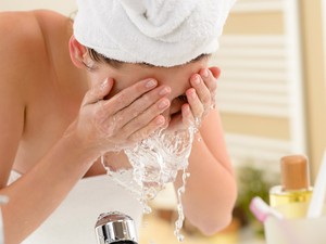 Hoppá! Csodaszer a szénsavas víz az arcodnak