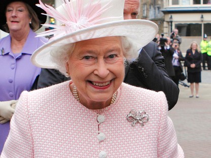 II. Erzsébet királynő nyilvánosságra hozta kedvenc desszertjének receptjét 