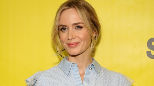 Emily Blunt hasizom-villantó ingruhája nagyon furi, de mégis csodás