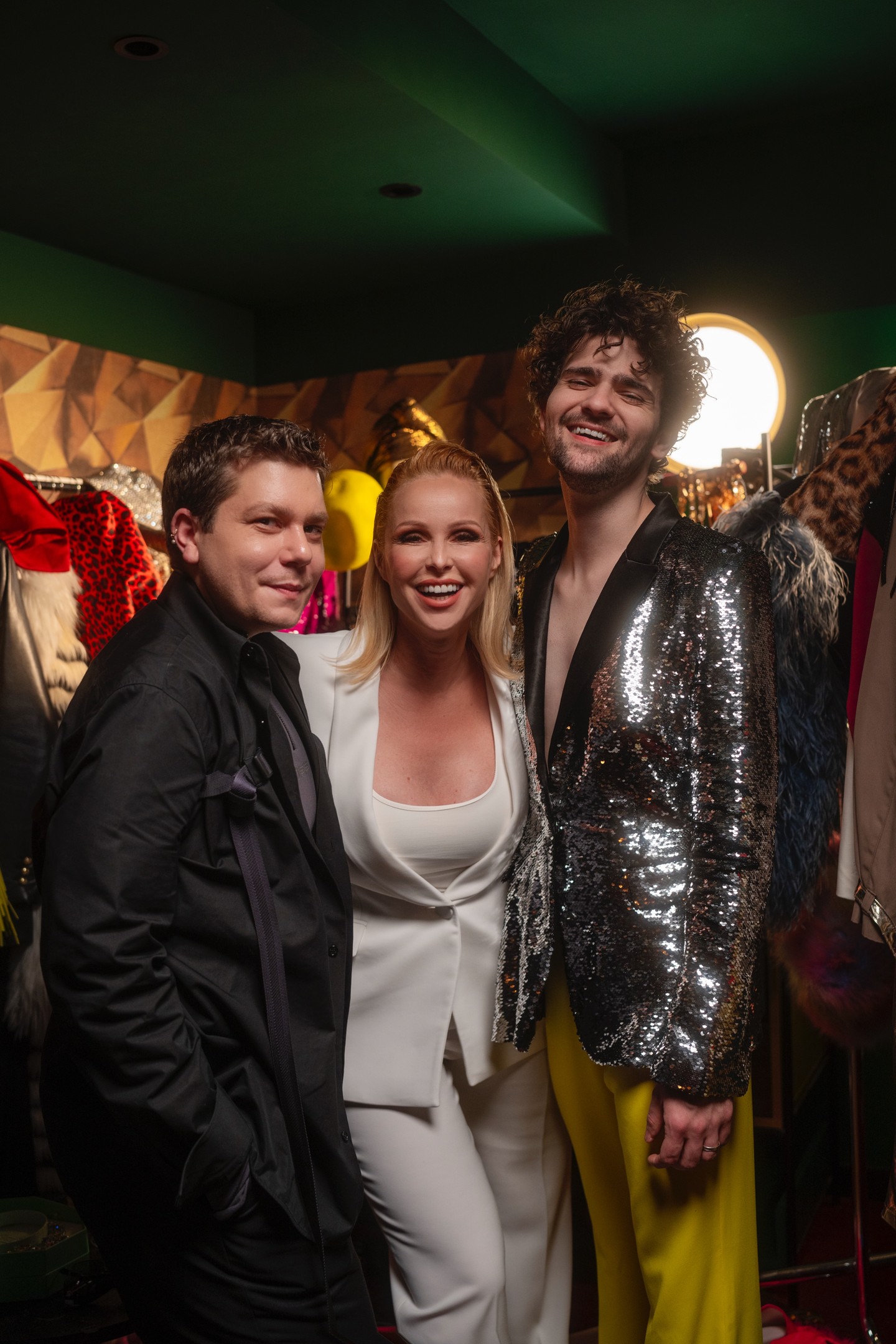 Buzasi Patrik, Kiss Márk és Köllő Babett a videóklip forgatásán