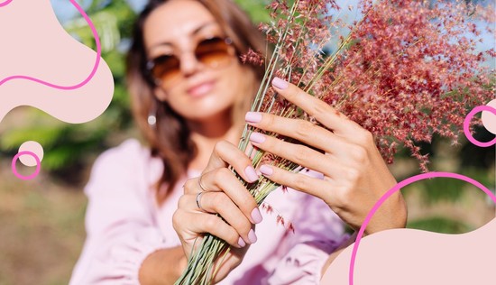 Csodás tavaszi rózsaszín körmök, ha egy klasszikust felvirágoztatnál