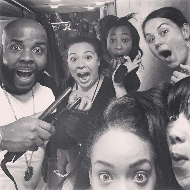 Rihanna így örül Eminem Grammyjének.