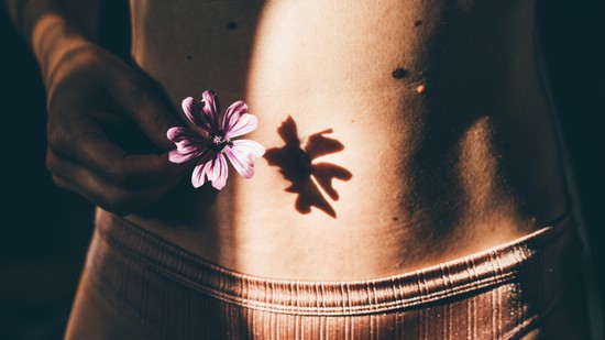 Az endometriózisnak mélyebb, spirituális oka is lehet: a tested elutasítja női erejét