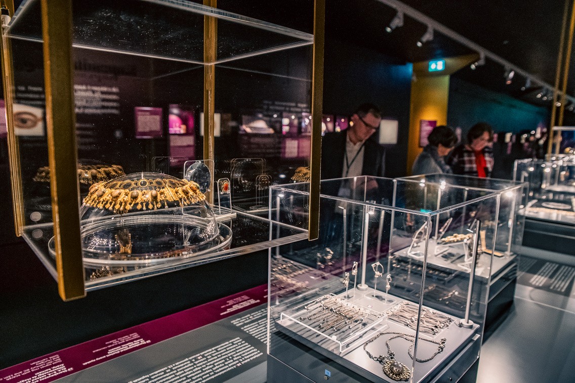 A Ragyogj! című ékszerkiállítás remek program a Magyar Nemzeti Múzeumban