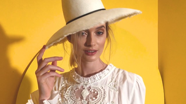 Így zajlik egy divatfotózás a GLAMOUR magazinnál!