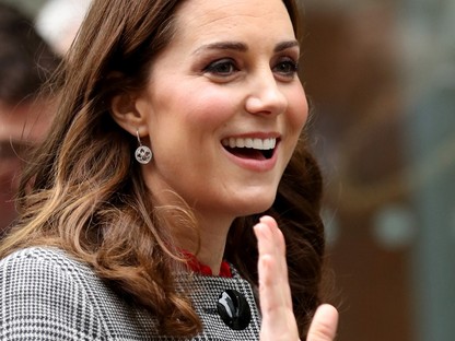 Kate Middleton kedvenc cipője most 12 000 forintért a tiéd lehet! 