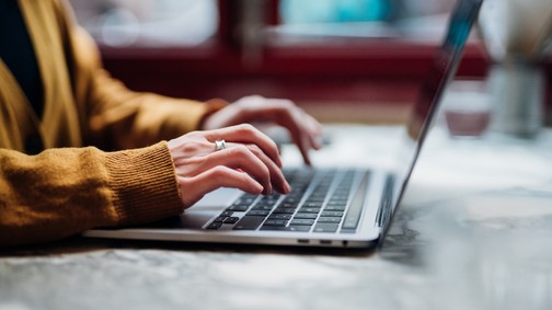 Hisz a közösség és a nők erejében - Ismerd meg a sikeres vállalkozót, Pap Sárát