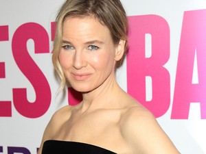 Renée Zellweger bámulatos ruhában a Bridget Jones premierjén