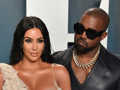 Kim Kardashian kedves várandós fotóval köszöntötte fel Kanye Westet a szülinapján