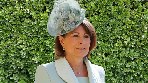 Katalin hercegné édesanyja meztelenruhában tündökölt: Carole Middleton hatalmas feltűnést keltett az áttetsző darabban