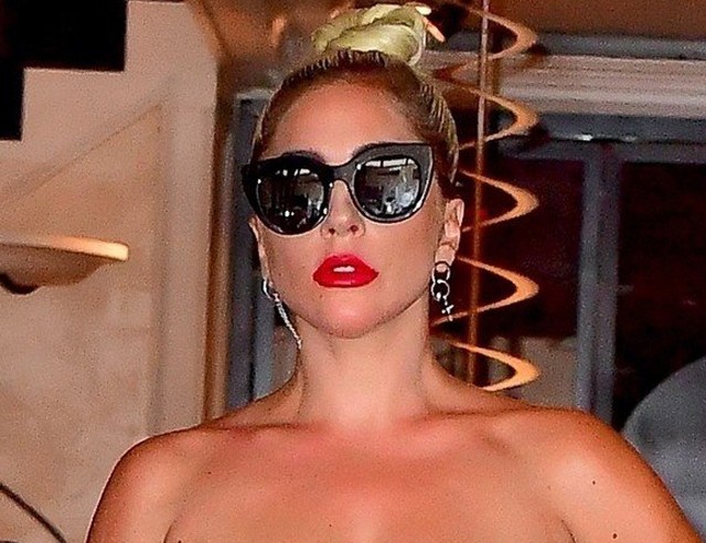 Lady Gaga ismét igazi anyaszörnnyé változott ebben a bőrszerkóban