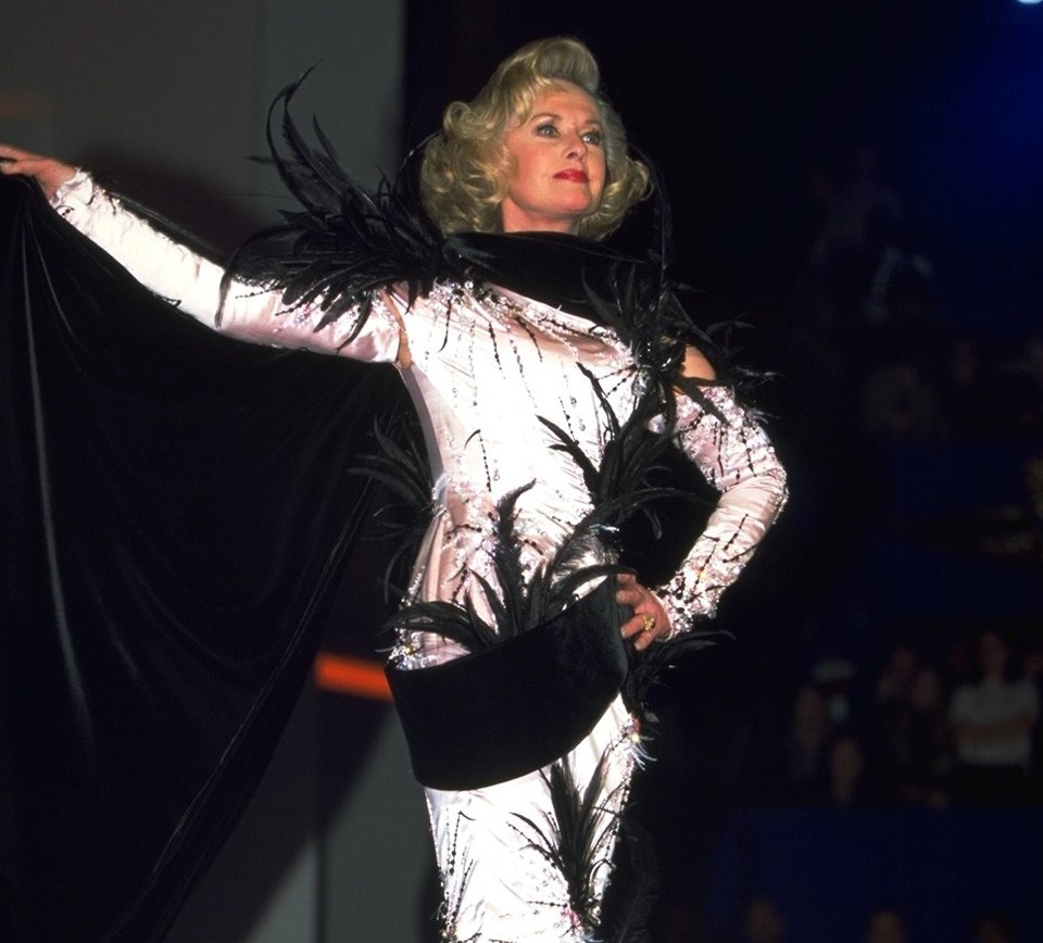  Tippi Hedren a Thierry Mugler jubileumi show-ján 1995-ben