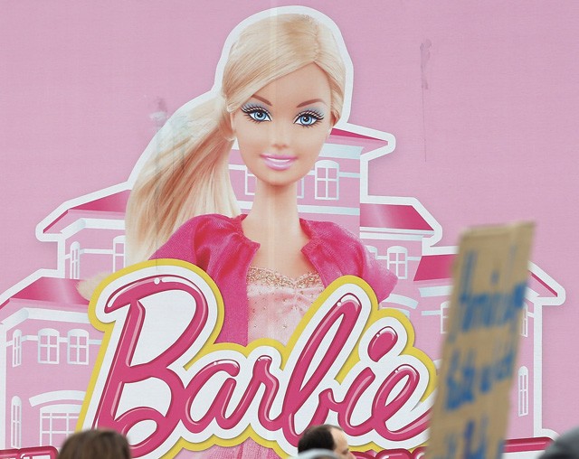 Kitalálod melyik színésznő lesz az előszereplős Barbie-film főszereplője?