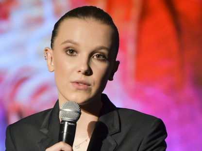 Millie Bobby Brown törölte magát Twitterről, miután undorítóan megalázták