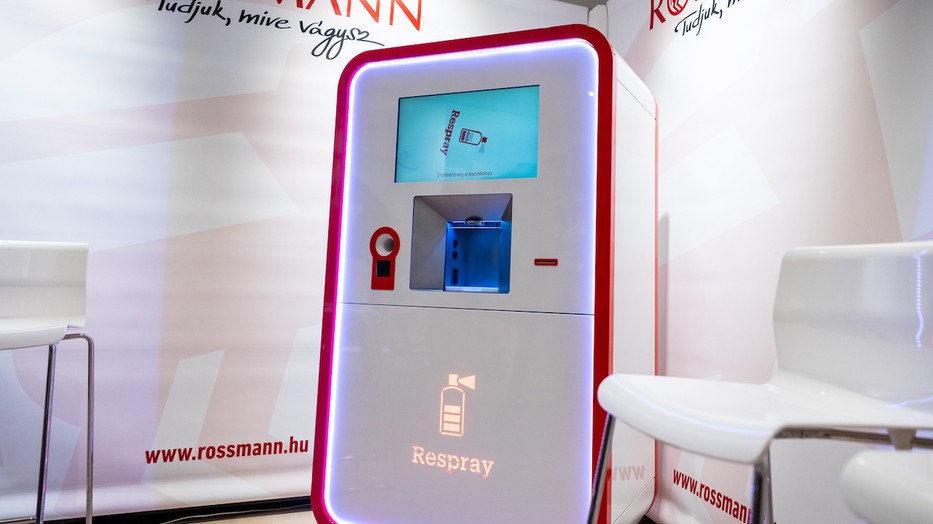 A Respray dezodorutántöltő automata már több Rossmann üzletben elérhető Budapesten