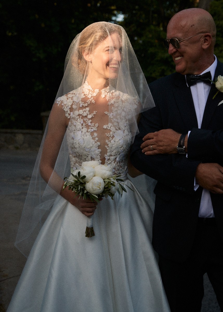 Modern romantika: Axente Vanessa budapesti esküvője maga volt a divatmennyország