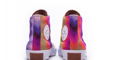 A szivárványos Converse cipőtől azonnal jó kedved lesz