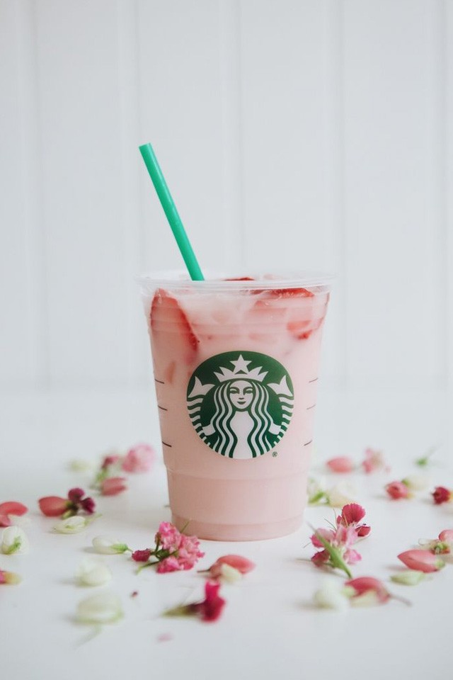 Lady Gaga és a Starbucks kollaborációja a legszivárványosabb dolog ezen a nyáron