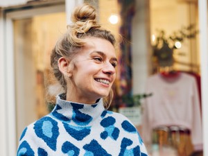 Ő tervezi azokat a könyvborítókat, amik alapján megítéled a könyvet