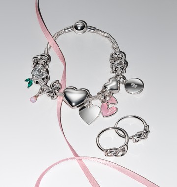 A végtelen szimbólum az örökkévalót jelenti, és azt, hogy eltéphetetlen a köteléketek