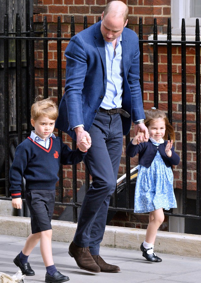 Vilmos herceg és gyerekei a harmadik hercegi baba születésének napján