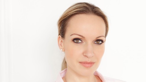 Dr. Almási Kitti: „A krízisekben általában fejlődünk, csak közben fájdalmas és nehéz”