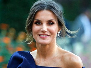 Letícia királyné is tudja, hogy ez a minta a szezon legnagyobb visszatérője: nézd, milyen stílusosan viseli