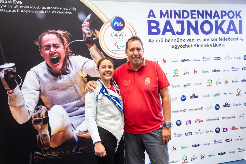 Hajmási Éva egy motorbaleset következtében veszítette el az egyik lábát. Paralimpikonként mindannyiunkat inspirál