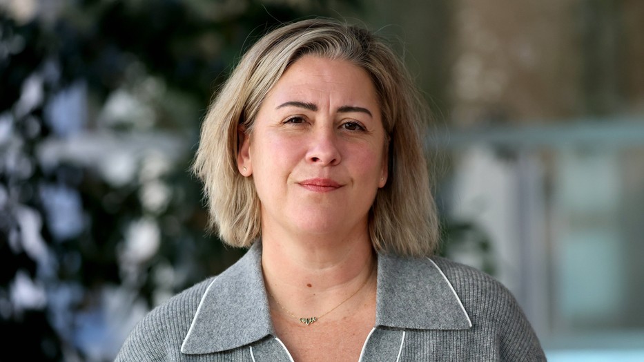 Caroline Darian, az És többé nem hívlak apának - A pelicot-ügy - Gyógyszeres visszaélés a családunkban című könyv szerzője