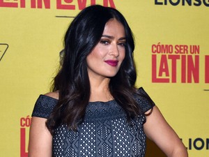 Salma Hayek haja rózsaszín, de miért?