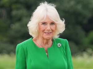 Kamilla királynő talpig Diorban tündökölt - még sosem volt ennyire gyönyörű az uralkodó felesége